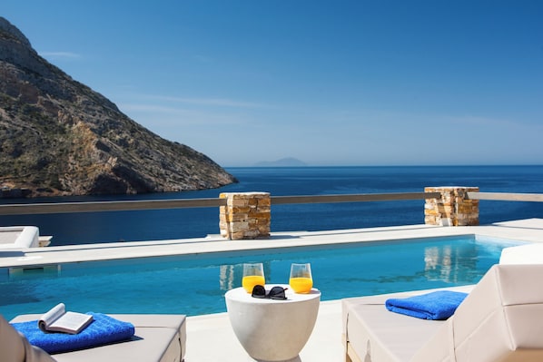 Villa Deluxe, 2 chambres, piscine privée, vue mer | Vue de la chambre