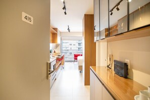 Studio Basic | Sängtillbehör av högsta kvalitet och mörkläggningsgardiner