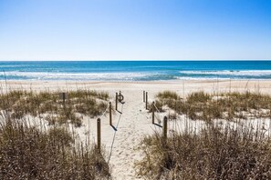 Appart'hôtel, 3 chambres | Plage