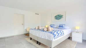 4 bedrooms, in-room safe, iron/ironing board, free WiFi