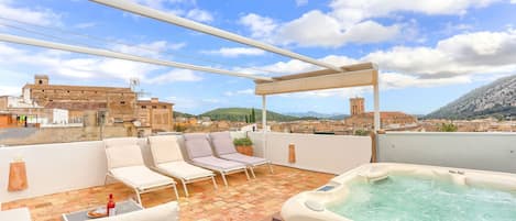 Tina de hidromasaje al aire libre