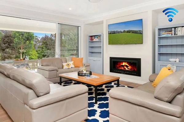 Living Room | Smart TV