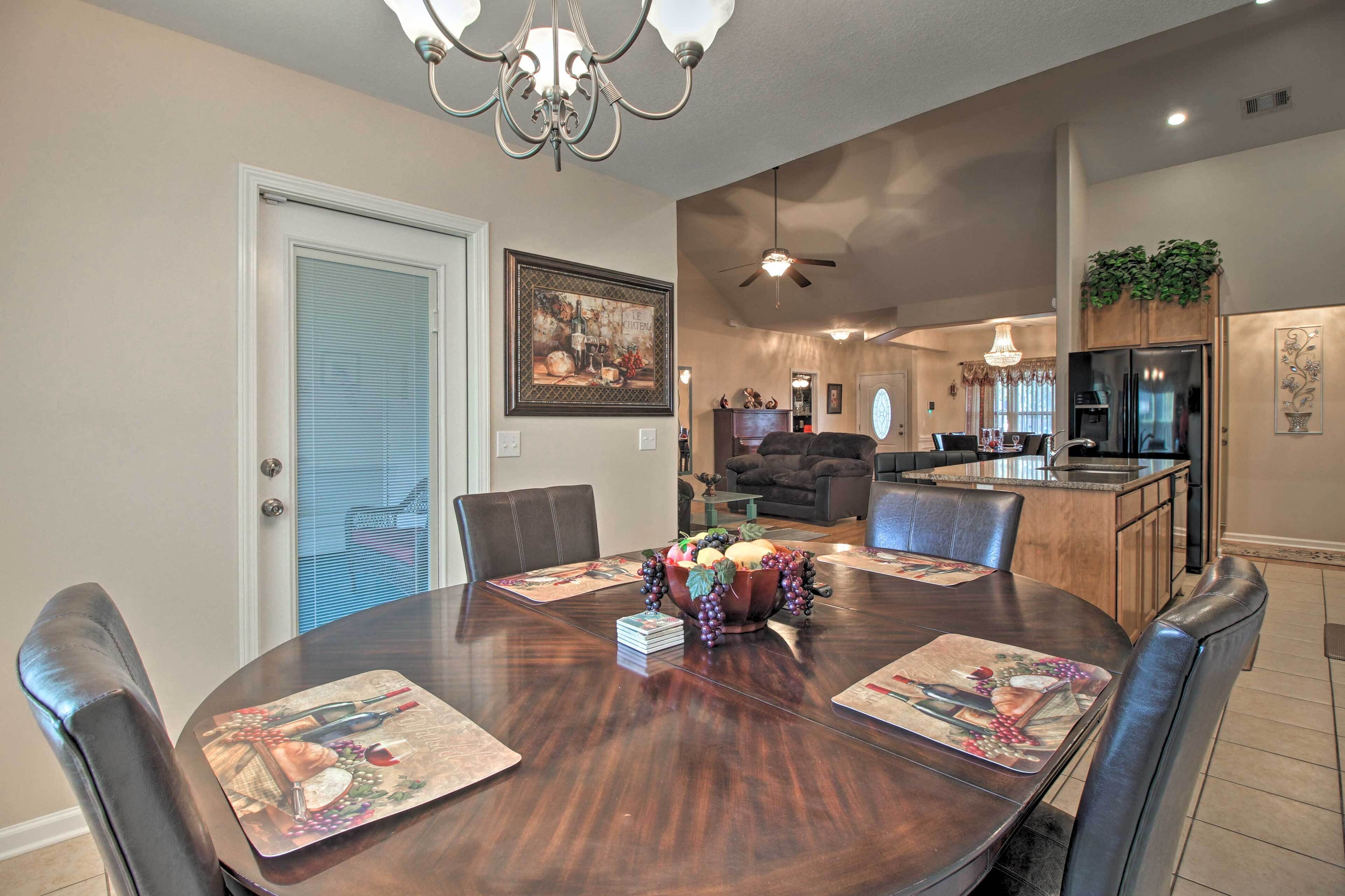 House (3 Bedrooms) | Interior