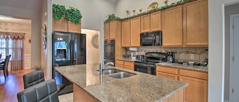 House (3 Bedrooms) | Interior