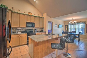 House (3 Bedrooms) | Interior