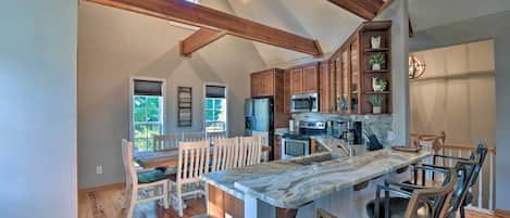 House (3 Bedrooms) | Interior