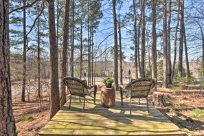House (3 Bedrooms) | Interior - Family-friendly Lake Lanier Escape on 2 + Acres! (Gainesville)