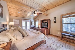 3 Schlafzimmer, Bügeleisen/Bügelbrett, kostenlose Babybetten, Bettwäsche