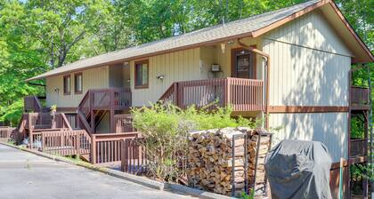 1/2 Mi to Marina: Lake Arrowhead Condo!