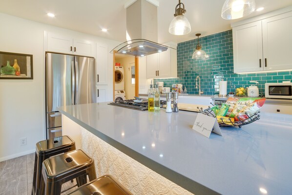 House (2 Bedrooms) | Interior - Seattle Vacation Home w/ Hot Tub: 5 Mi to Downtown (Seattle)