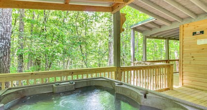 Pet-friendly Ellijay Escape w/ Yard & Grill!