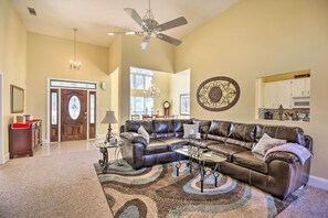 House (4 Bedrooms) | Interior