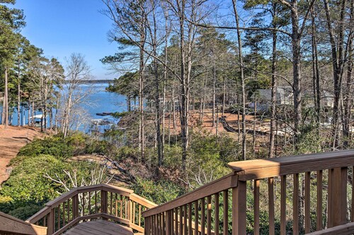Luxe Lake House w/ Pool & Dock on Deep Water Cove!