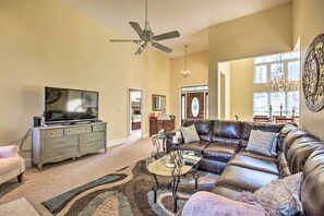 House (4 Bedrooms) | Interior