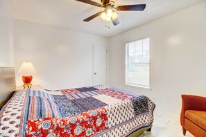 House (3 Bedrooms) | Interior - Peaceful Savannah Home - 11 Mi to Beaches! (Savannah)