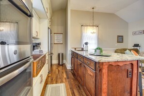 Apartment (0 Bedroom) | Interior