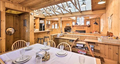 < 1 Mi to Heavenly Lifts: Tahoe Area Townhome!