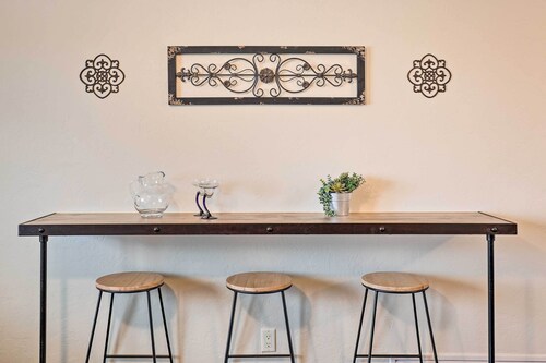 Sunny Tucson Abode w/ Fire Pit 9 Mi to U of A