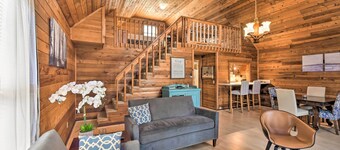 Woodsy Blue Ridge Retreat, 3 Mi to Downtown!