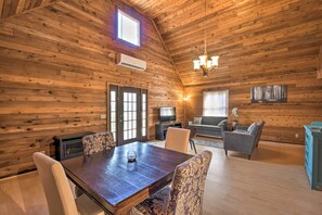 House (1 Bedroom) | Interior