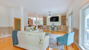 House (Multiple Bedrooms) | Interior