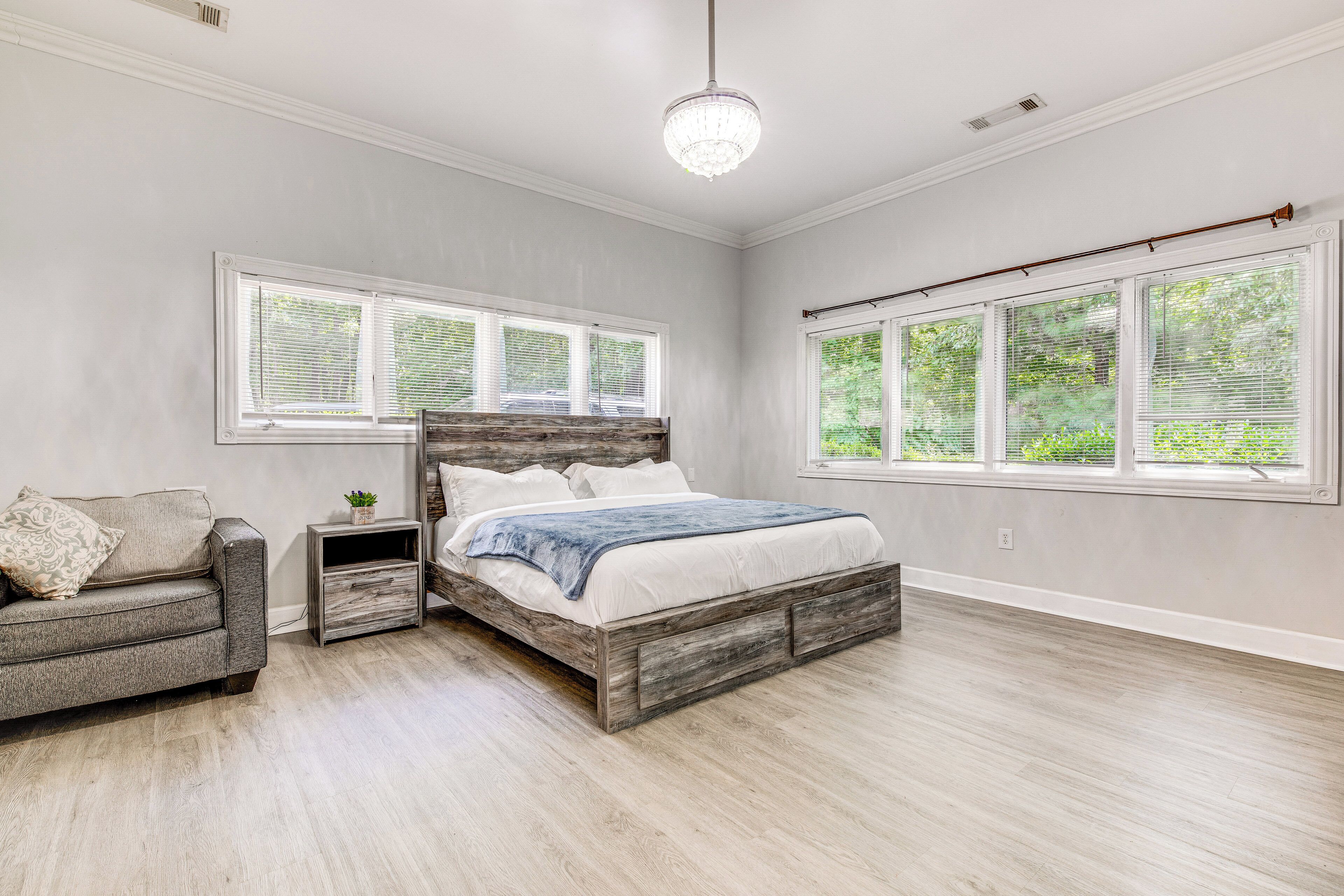 House (3 Bedrooms) | Interior