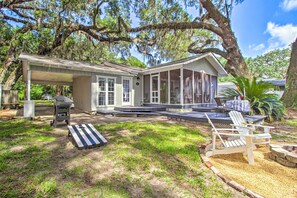Cottage (2 Bedrooms) | Interior - 'the River Cottage' Charming Retreat w/ Dock (Midway)
