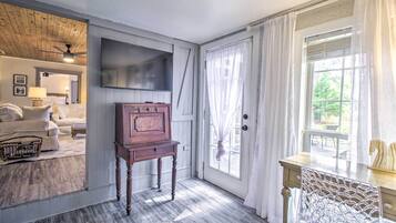 Cottage (2 Bedrooms) | Interior