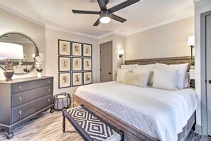 Cottage (2 Bedrooms) | Interior - 'the River Cottage' Charming Retreat w/ Dock (Midway)