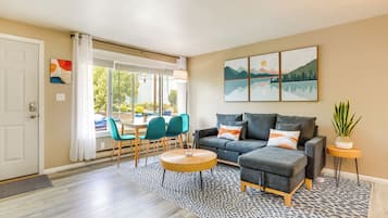 Apartment (1 Bedroom) | Interior