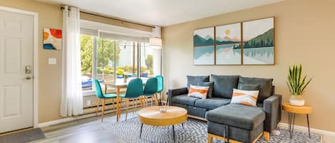 Apartment (1 Bedroom) | Interior