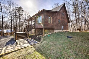 Interior - Stunning Escape w/ Loft, Hot Tub + Mtn Views! (Morganton)