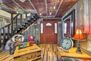 Interior - Georgia Farm Vacation Rental Cabin ~ 12 Mi to Rome (Aragon)