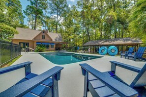 House (2 Bedrooms) | Front of property - Stunning Valdosta A-frame Home With Private Pool! (Valdosta)