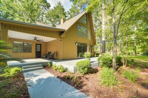 Interior - Stunning Valdosta A-frame Home With Private Pool! (Valdosta)