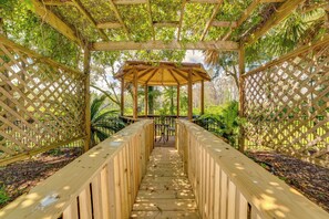 Interior - Stunning Valdosta A-frame Home With Private Pool! (Valdosta)