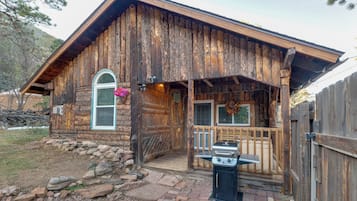 House (3 Bedrooms) | Front of property
