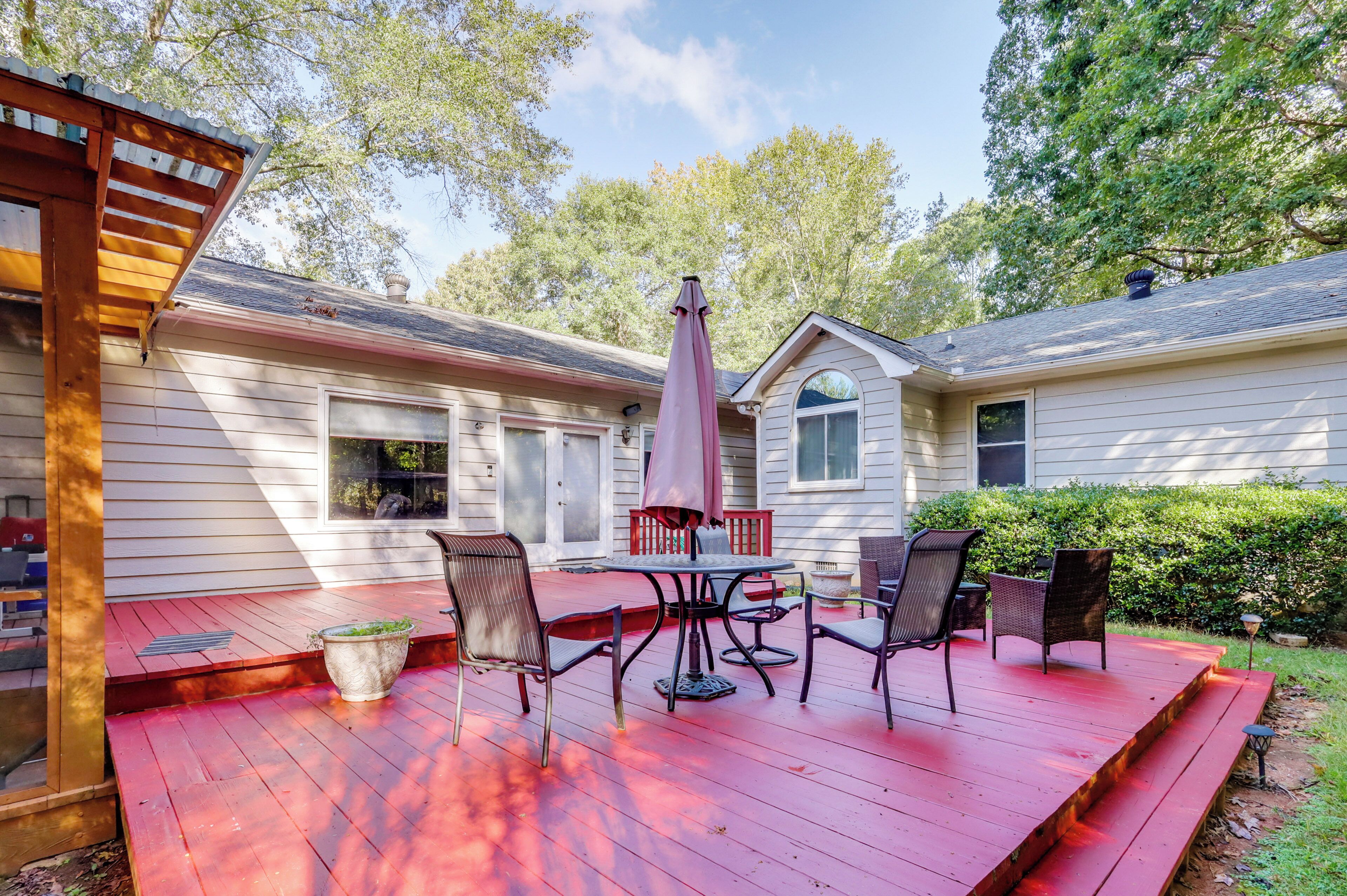 House (4 Bedrooms) | Front of property