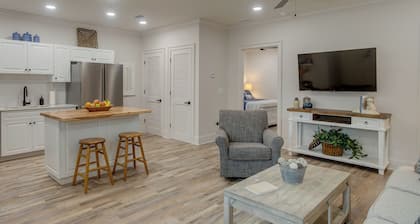Wfh-friendly Condo Rental in Nashville, Georgia!