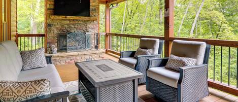 House (4 Bedrooms) | Front of property