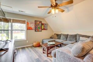 Apartment (0 Bedroom) | Interior