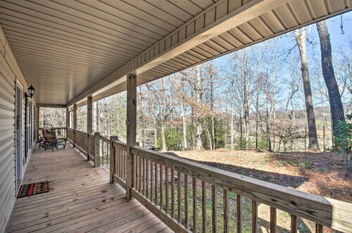 Blairsville Home w/ Deck & Stunning Mountain Views