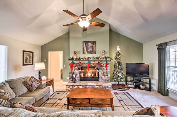 House (3 Bedrooms) | Interior