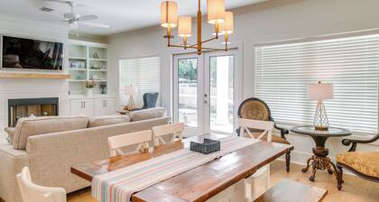 Chic St Simons Island Vacation Rental w/ Backyard