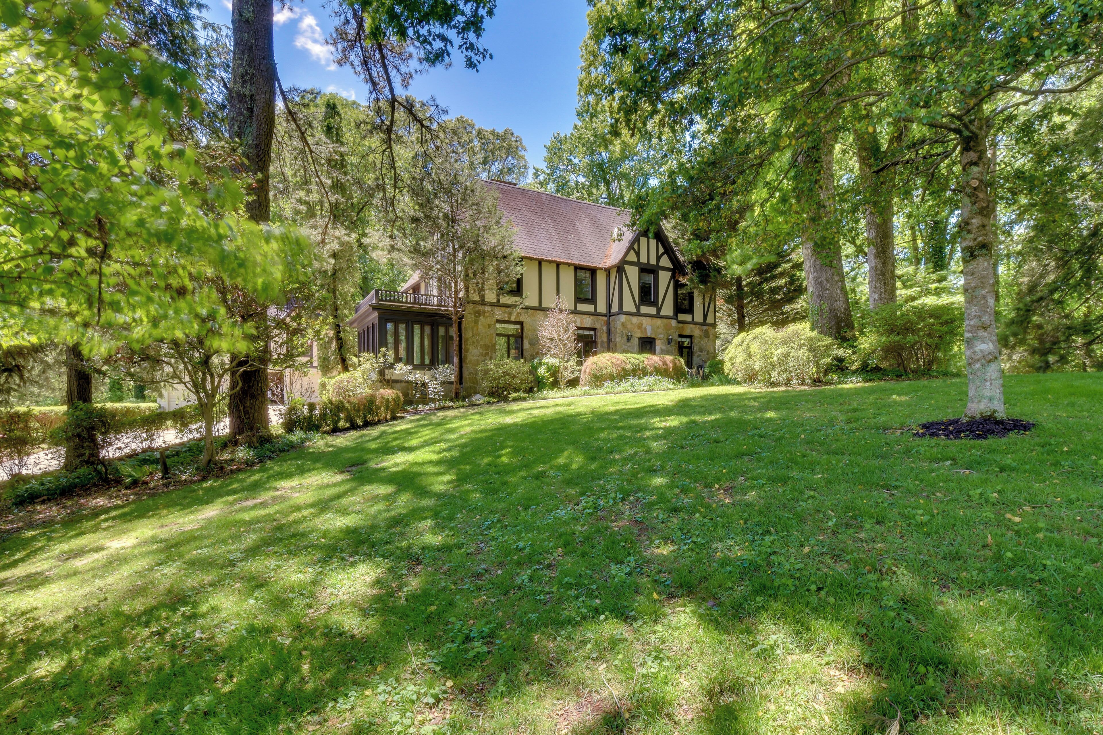 Rumah (4 Bedrooms) | Bagian depan properti