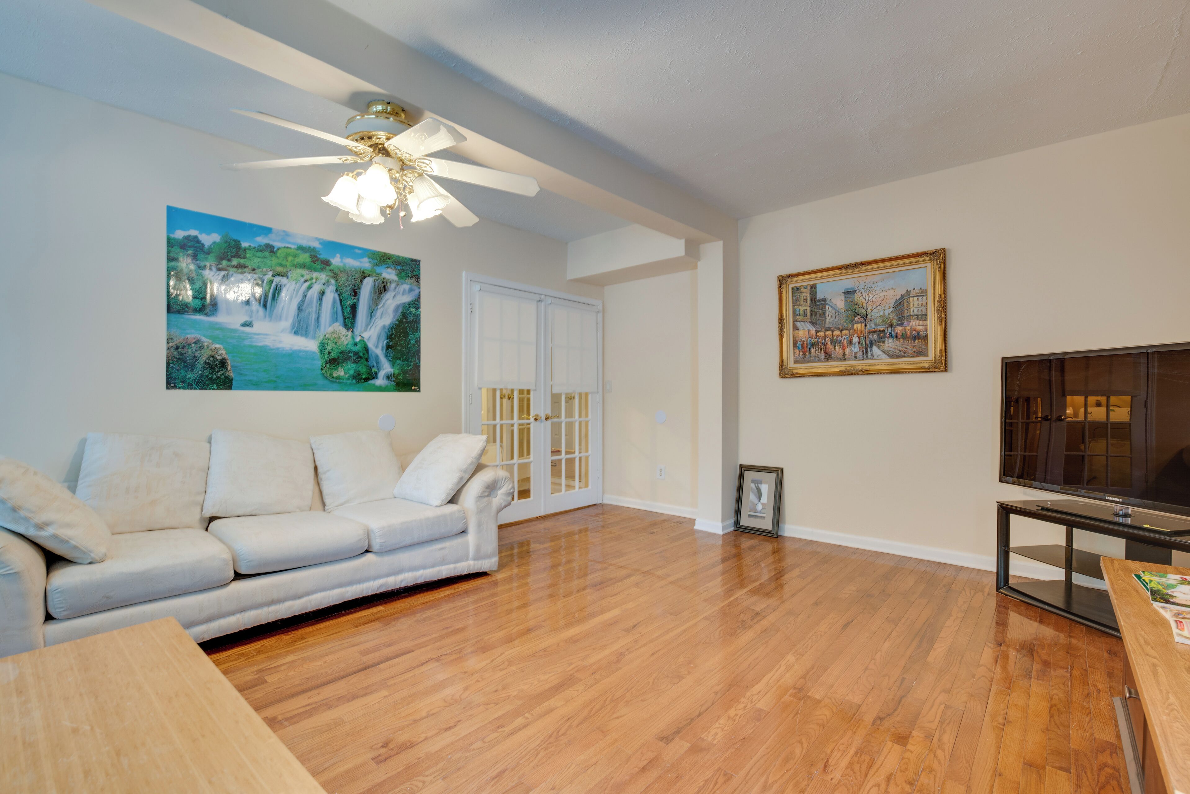 House (Multiple Bedrooms) | Interior