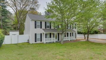 Rumah (Multiple Bedrooms) | Eksterior