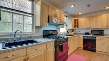 House (Multiple Bedrooms) | Bahagian dalam