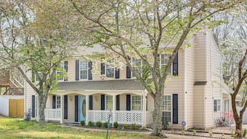 House (Multiple Bedrooms) | Front of property