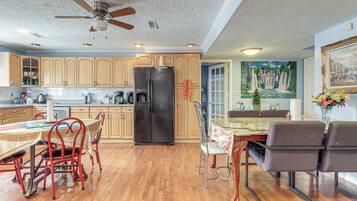 Maison (Multiple Bedrooms) | Intérieur